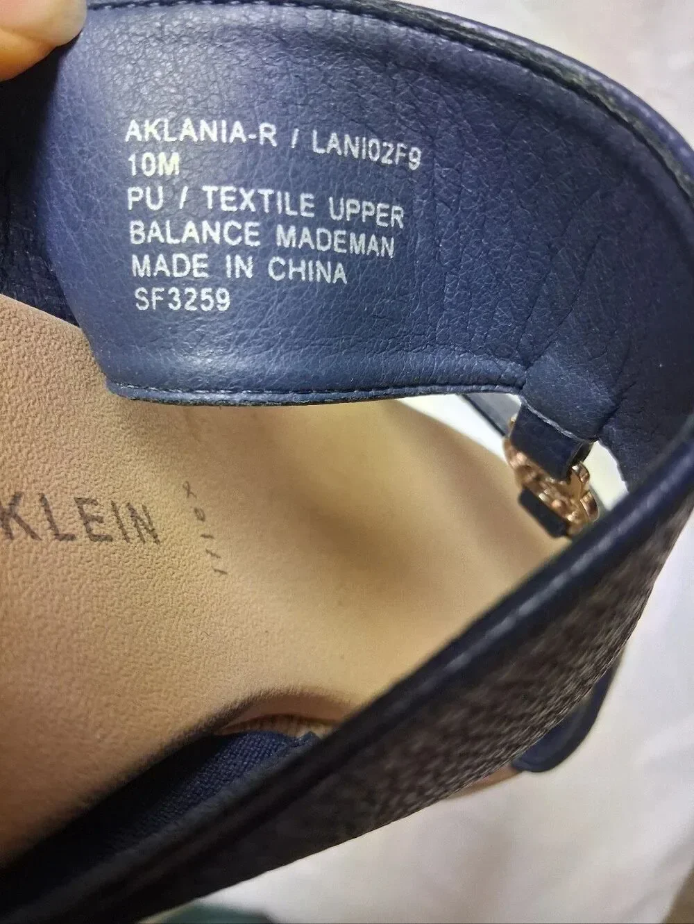 Anne Klein Navy Double-Band Slide Sandals with Gold Medallion Size 10M Preowned